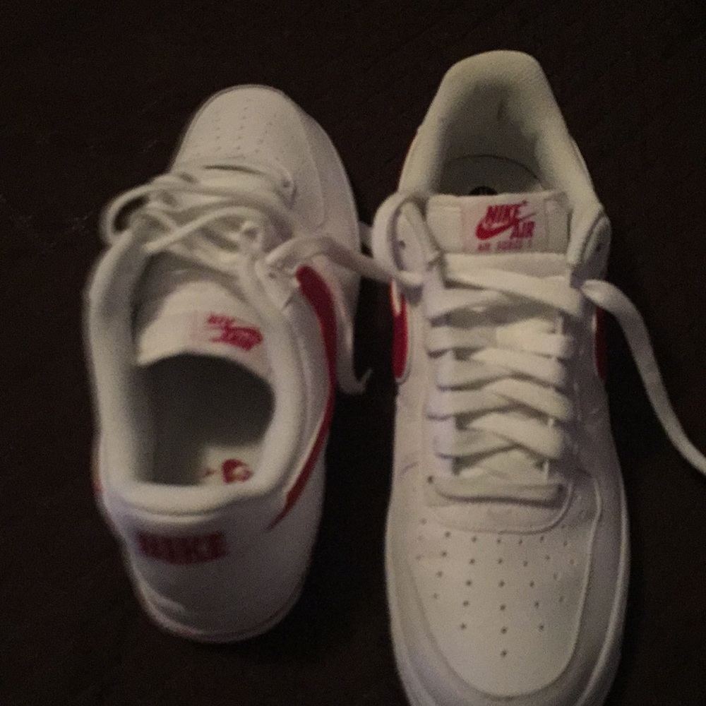 Shoes - Picture 5 of 9